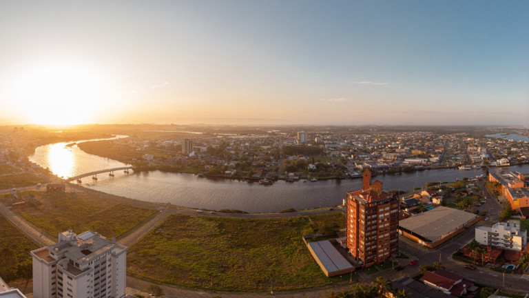 Imagem Apartamento com 1 Quarto à Venda, 70 m² em Praia Grande - Torres