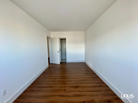 Imagem Apartamento com 3 Quartos à Venda, 129 m² em Kobrasol - São José