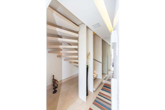 Casa com 3 Quartos à Venda, 300 m² em Interlagos - São Paulo