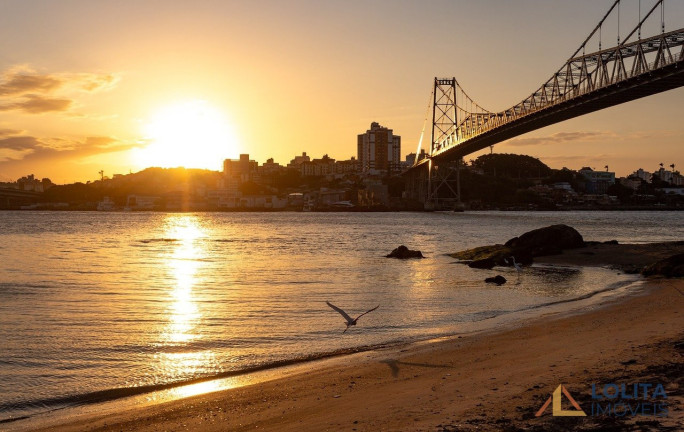 Imagem Apartamento com 2 Quartos à Venda, 76 m² em Centro - Florianopolis