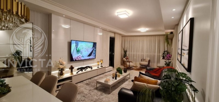 Imagem Apartamento com 3 Quartos à Venda, 196 m² em Centro - Balneário Camboriú