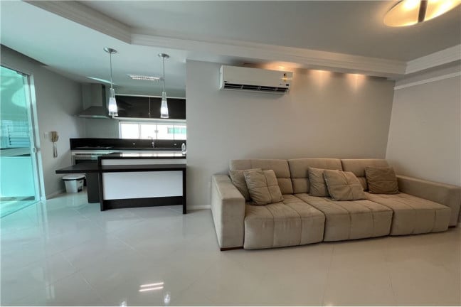 Imagem Apartamento com 3 Quartos à Venda, 123 m² em Meia Praia - Itapema