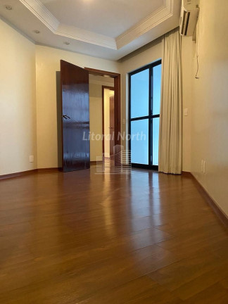 Imagem Apartamento com 3 Quartos à Venda, 662 m² em Centro - Balneário Camboriú