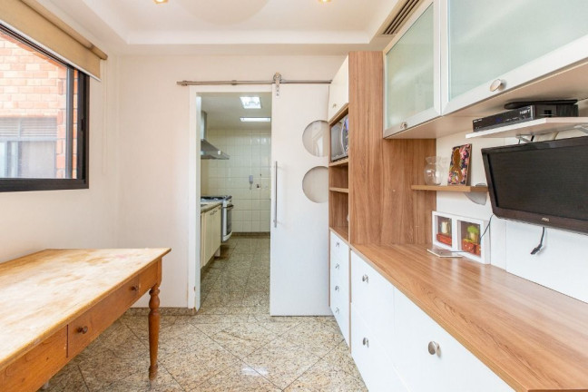 Imagem Apartamento com 4 Quartos à Venda, 220 m² em Moema - São Paulo