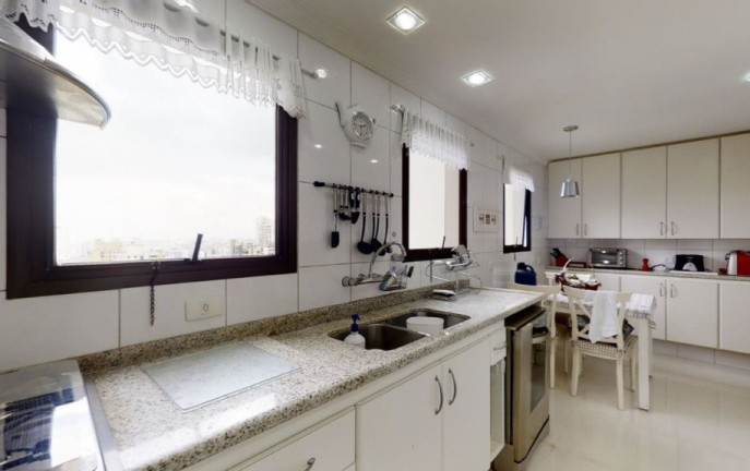 Imagem Apartamento com 3 Quartos à Venda, 212 m² em Vila Suzana - São Paulo