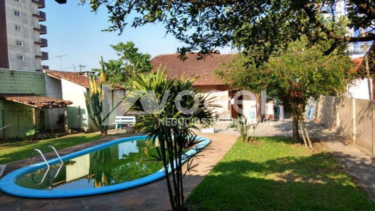 Imagem Casa com 4 Quartos à Venda, 899 m² em Centro - Campo Bom