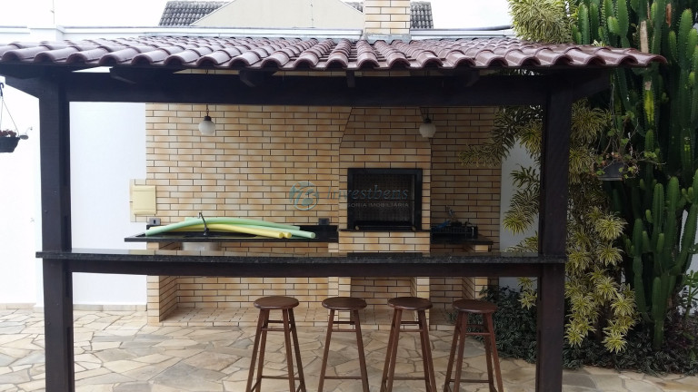Imagem Casa com 2 Quartos à Venda, 300 m² em Pineville - Pinhais