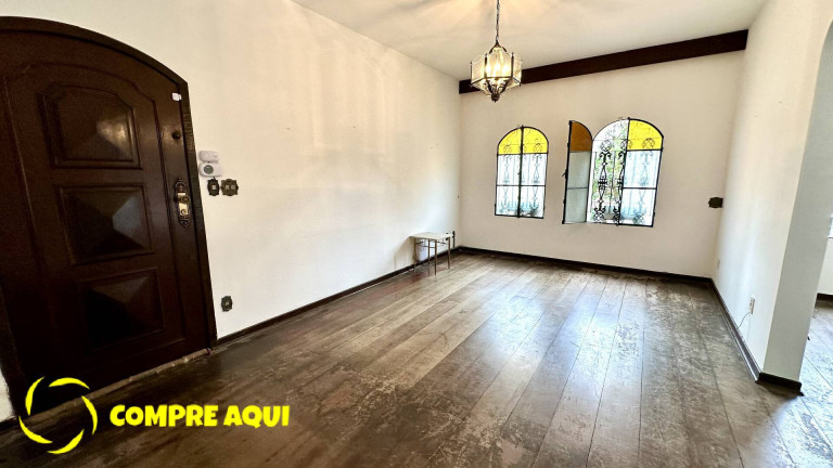 Casa com 3 Quartos à Venda, 285 m² em Sumaré - São Paulo