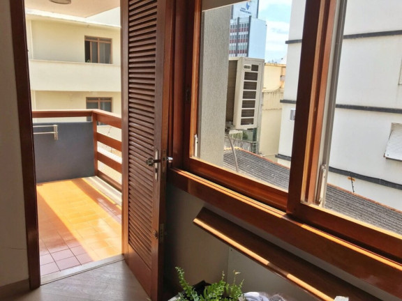 Imagem Apartamento com 3 Quartos à Venda, 170 m² em Moinhos De Vento - Porto Alegre