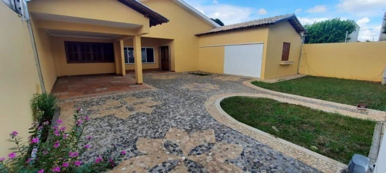 Imagem Casa com 4 Quartos à Venda, 483 m² em Centro - Guararapes