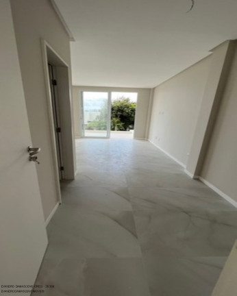 Imagem Casa com 4 Quartos à Venda, 475 m² em Busca Vida (abrantes) - Camaçari