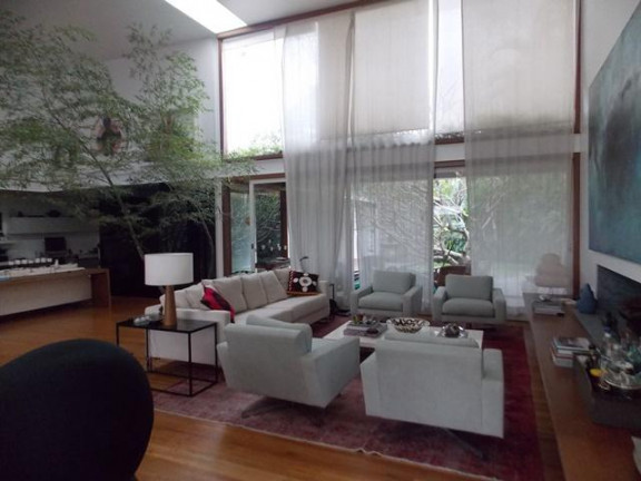Imagem Casa com 3 Quartos à Venda, 750 m² em Chácara Flora - São Paulo