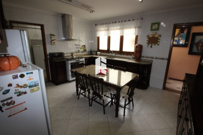 Imagem Apartamento com 4 Quartos à Venda, 240 m² em Nossa Senhora Medianeira - Santa Maria