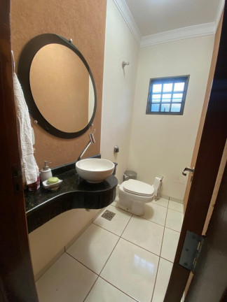 Imagem Casa com 3 Quartos à Venda, 198 m² em Vila Alba - Campo Grande