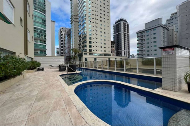 Imagem Apartamento com 3 Quartos à Venda, 123 m² em Meia Praia - Itapema