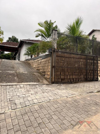 Imagem Casa com 3 Quartos à Venda, 469 m² em São Marcos - Joinville