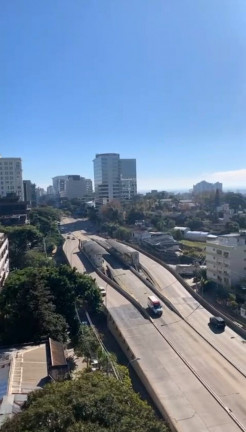 Imagem Sala Comercial à Venda, 33 m² em Auxiliadora - Porto Alegre