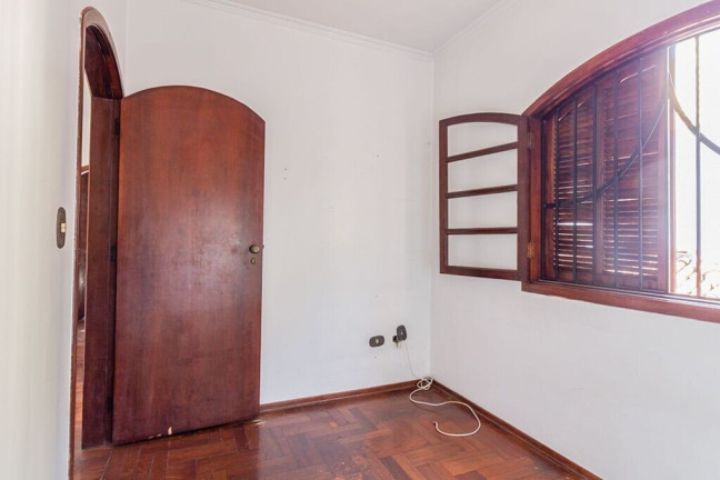 Casa com 3 Quartos à Venda, 252 m² em Vila Carrão - São Paulo