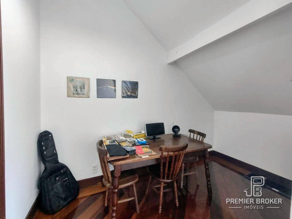Imagem Casa com 6 Quartos à Venda, 220 m² em Tijuca - Teresópolis