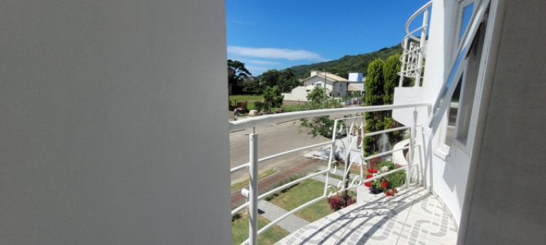 Imagem Casa com 3 Quartos à Venda, 450 m² em Cachoeira Do Bom Jesus - Florianópolis