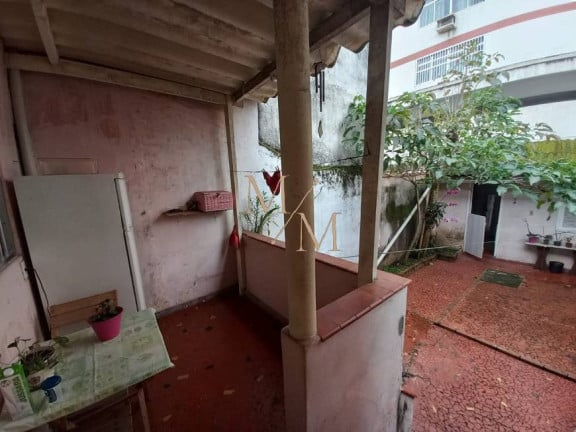 Imagem Sobrado com 3 Quartos à Venda, 139 m² em Gonzaga - Santos