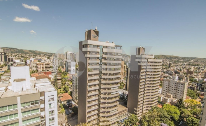 Imagem Imóvel com 4 Quartos à Venda, 600 m² em Três Figueiras - Porto Alegre