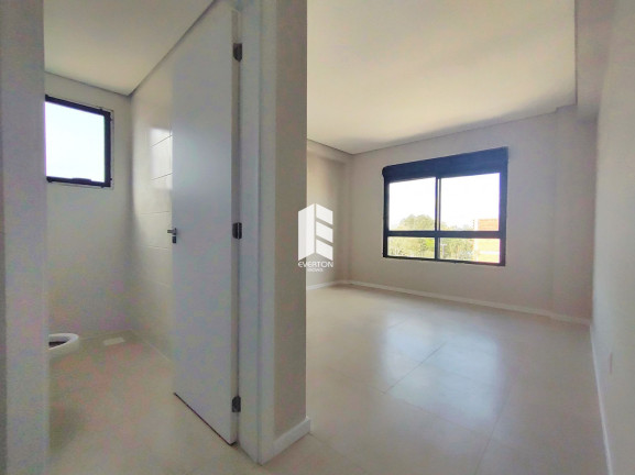 Imagem Apartamento com 2 Quartos à Venda, 79 m² em Camobi - Santa Maria