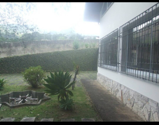 Imagem Casa com 5 Quartos à Venda, 3 m² em Conego - Nova Friburgo