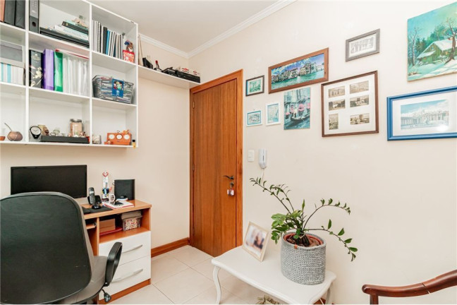 Apartamento com 3 Quartos à Venda, 201 m² em Vila Ipiranga - Porto Alegre