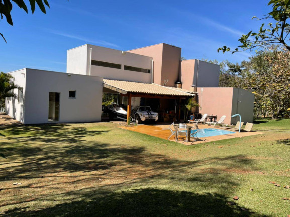 Imagem Casa de Condomínio com 4 Quartos à Venda, 2.000 m² em Cláudio