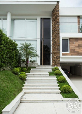 Imagem Casa com 4 Quartos à Venda, 730 m² em Estados - Balneário Camboriú