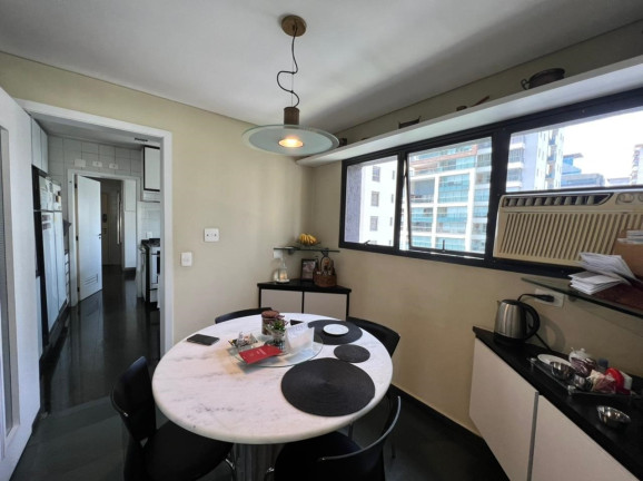 Apartamento com 3 Quartos à Venda, 220 m² em Itaim Bibi - São Paulo