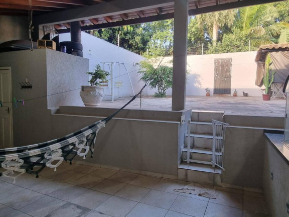 Imagem Casa com 3 Quartos à Venda, 204 m² em Centro - Campo Grande