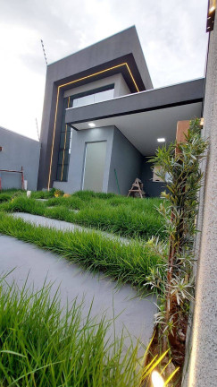 Imagem Casa com 3 Quartos à Venda, 180 m² em Jardim Shangri-la - Cuiabá