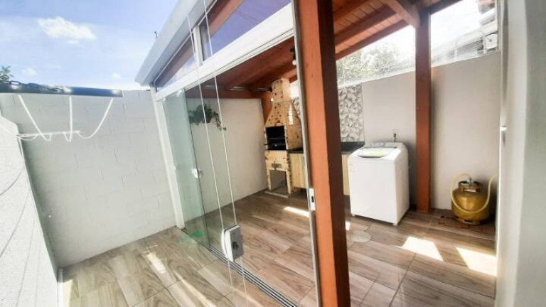 Imagem Casa de Condomínio com 1 Quarto à Venda, 91 m² em Igara - Canoas