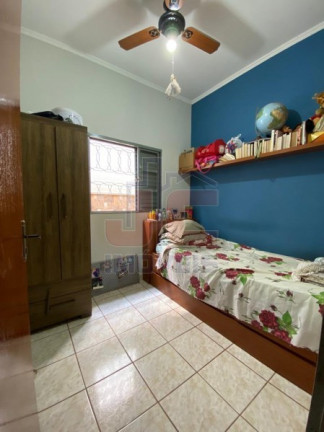 Imagem Casa com 3 Quartos à Venda,  em Jardim Maria Goretti - Ribeirão Preto