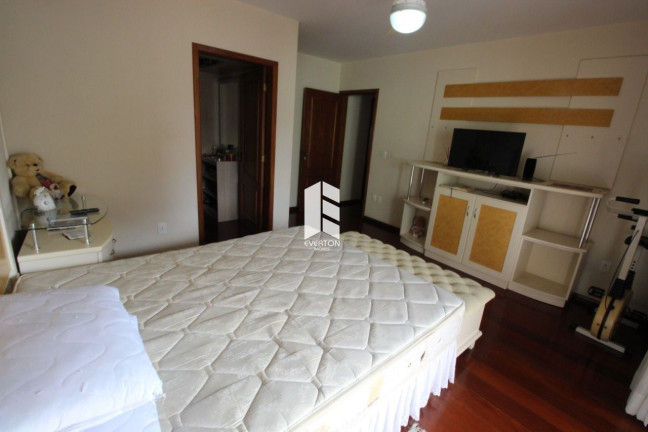 Imagem Apartamento com 4 Quartos à Venda, 240 m² em Nossa Senhora Medianeira - Santa Maria