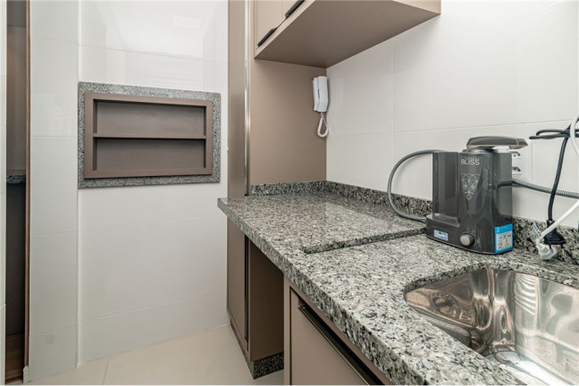 Apartamento com 2 Quartos à Venda, 71 m² em Vila Ipiranga - Porto Alegre