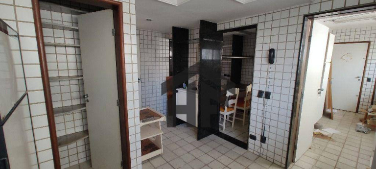 Imagem Apartamento com 4 Quartos à Venda, 238 m² em Boa Viagem - Recife