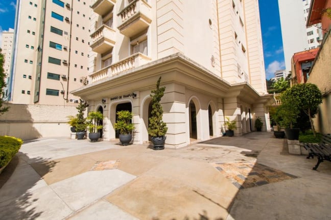 Imagem Apartamento com 3 Quartos à Venda, 120 m² em Pacaembu - São Paulo