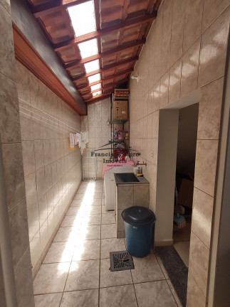 Imagem Sobrado com 3 Quartos à Venda, 254 m² em Jardim Bela Vista - Guaratinguetá