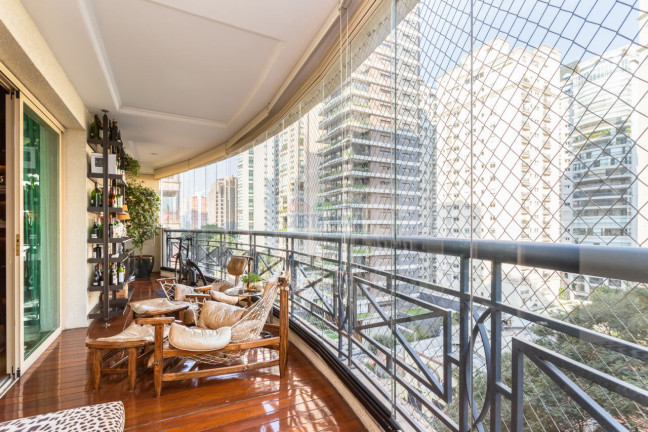 Apartamento com 4 Quartos à Venda, 338 m² em Itaim Bibi - São Paulo
