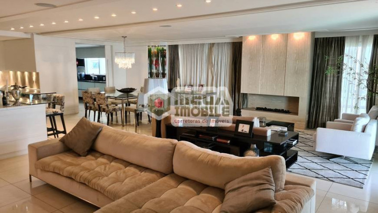 Imagem Apartamento com 4 Quartos à Venda, 260 m² em Centro - Florianópolis