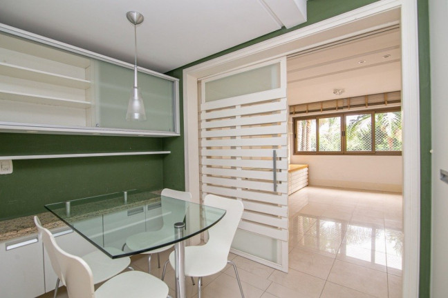 Imagem Apartamento com 3 Quartos à Venda,  em Petrópolis - Porto Alegre