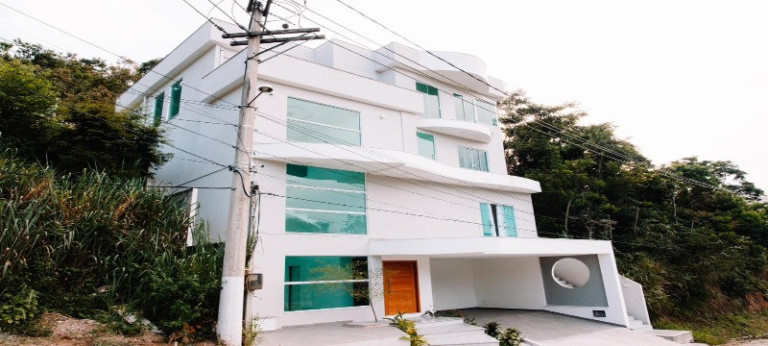 Imagem Casa com 5 Quartos à Venda, 400 m² em Maria Paula - São Gonçalo