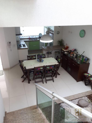 Imagem Casa com 3 Quartos à Venda, 175 m² em Vila Floresta - Santo André