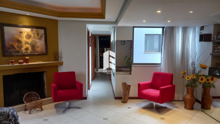 Imagem Apartamento com 3 Quartos à Venda, 160 m² em Duque De Caxias - Santa Maria