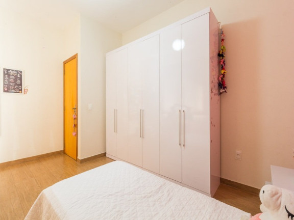 Imagem Casa com 4 Quartos à Venda, 360 m² em Três Barras - Contagem