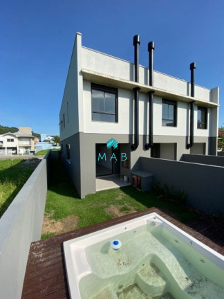 Imagem Casa com 3 Quartos à Venda, 127 m² em Cachoeira Do Bom Jesus - Florianópolis