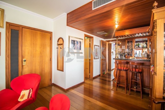 Imagem Apartamento com 3 Quartos à Venda, 157 m² em Rio Branco - Porto Alegre